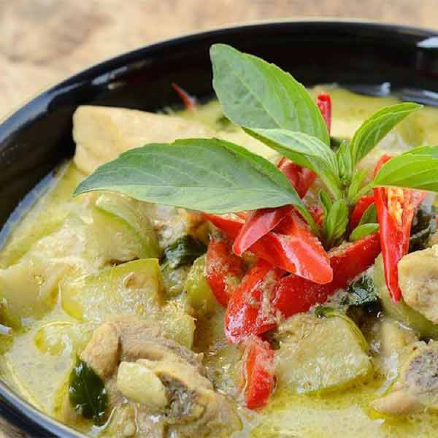 Тайское зеленое карри с курицей