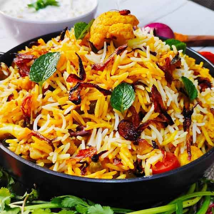 Бирьяни с шафраном и овощами