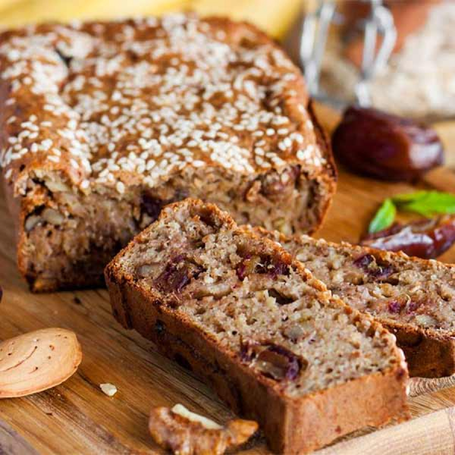 Хлеб с финиками и орехами