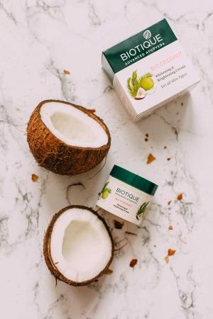 Осветляющий крем для лица Био кокос (anti blemish cream) Biotique | Биотик 50г